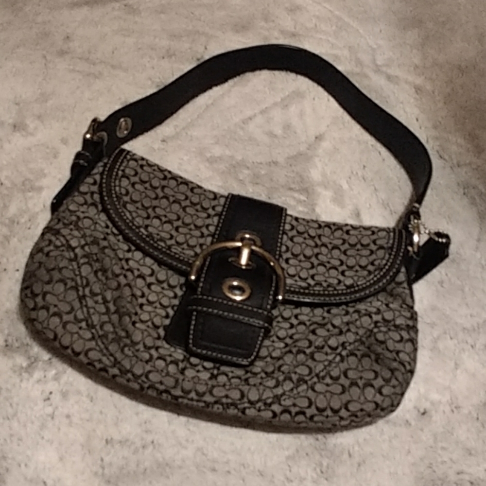 Authentic Coach monog/leather handbag - Picture 6 of 6